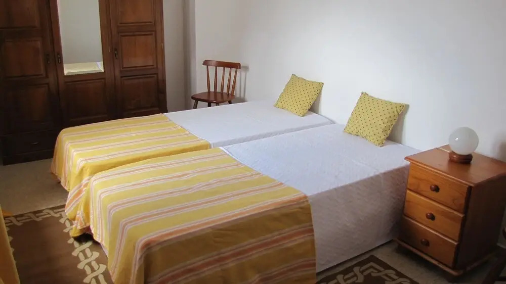 House With 5 Bedrooms in Paderne, With Wonderful Mountain View, Furnis