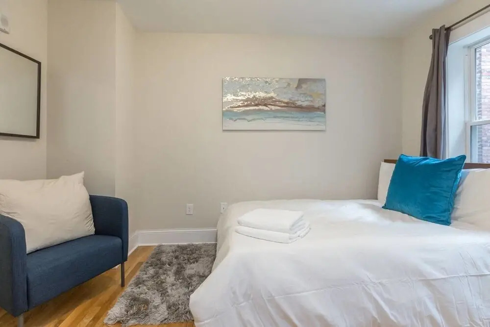 Quaint 3br/2ba Apt in North End by Domio