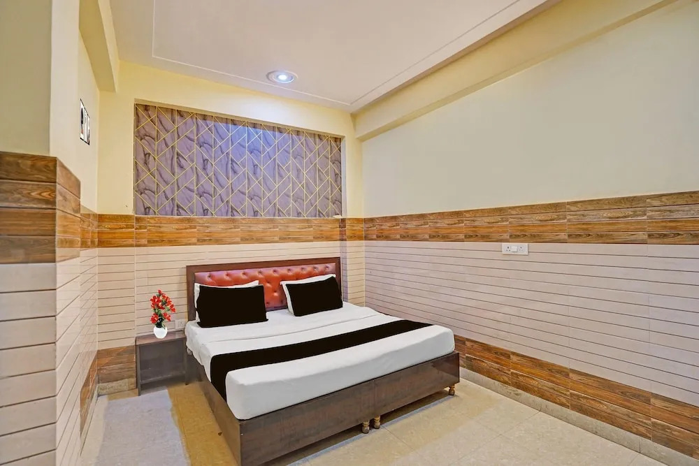 Hotel O Noida Sector 63