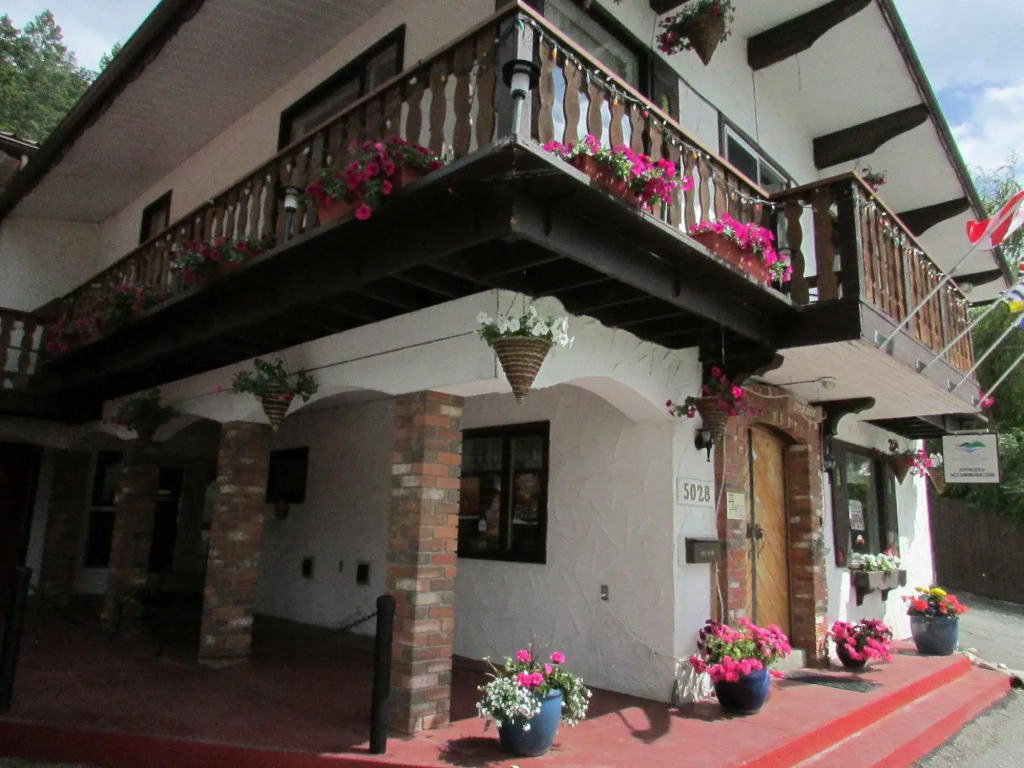 Gables Motel
