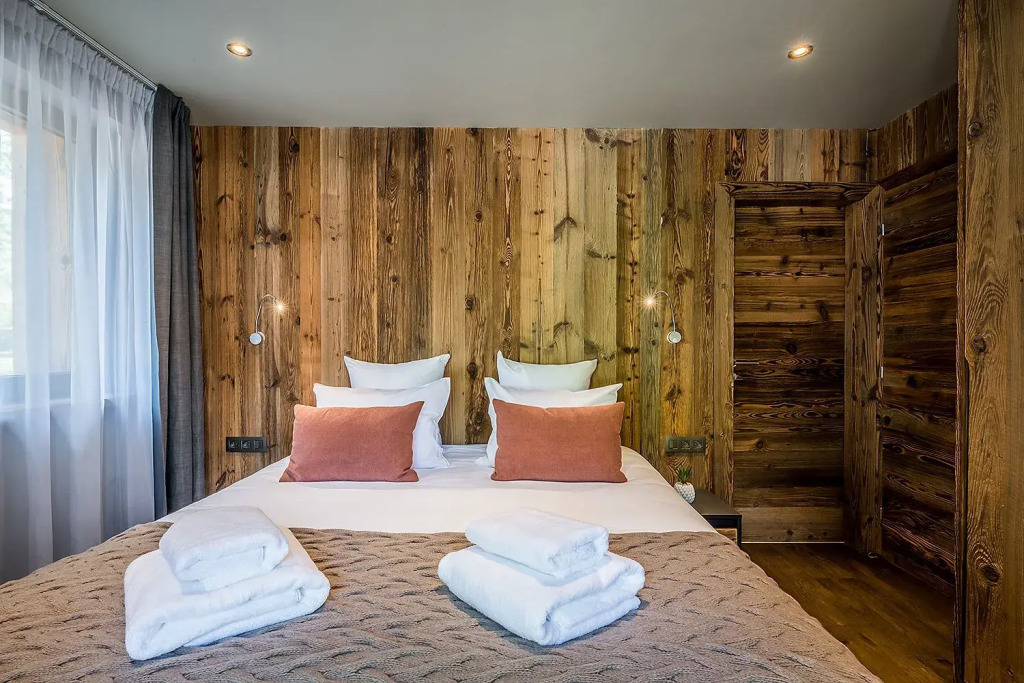 Moulin I - Modern Chalet With Private Hot-tub and Garden