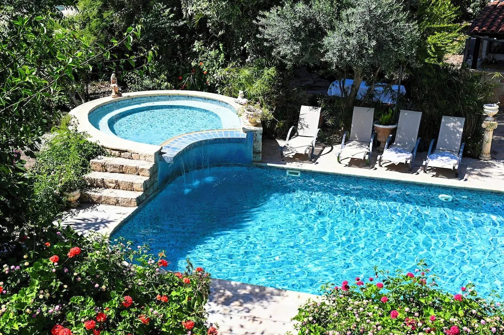 Kritos Apartments With Two Bedrooms