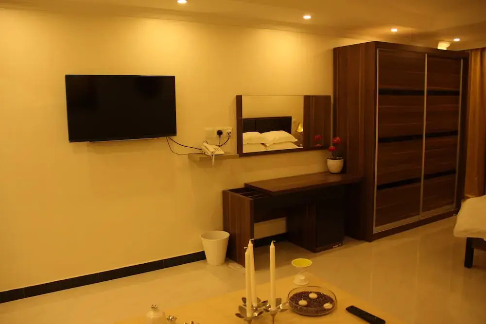 White Suite Aparthotel