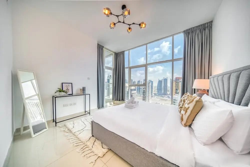 Premium 2BR Apt w Marina Views
