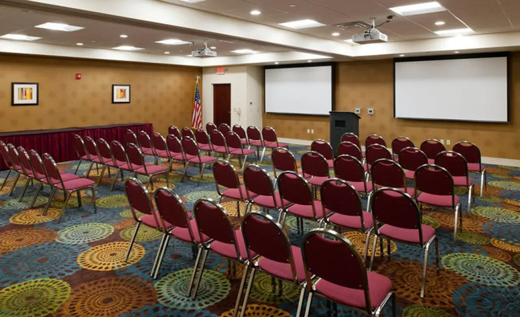 Holiday Inn Express Pittsburgh West - Greentree by IHG