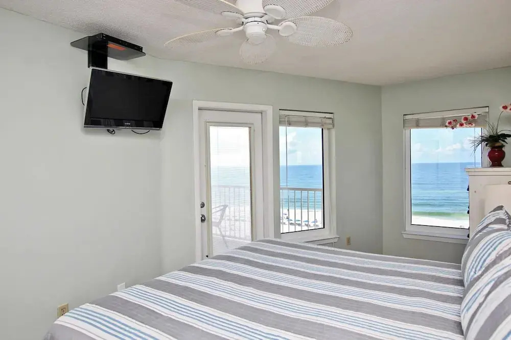 Boardwalk 681 by Youngs Suncoast
