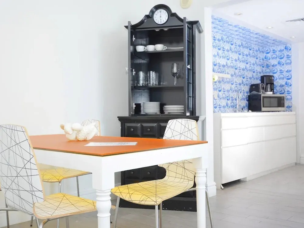 Miami World Rental - Mondrian 1126