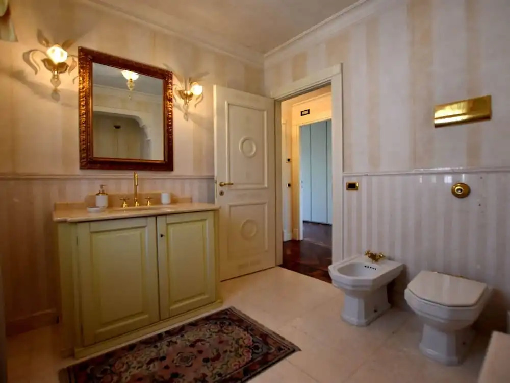 Luxurious Villa in Lombardy with Garden & Hot Tub