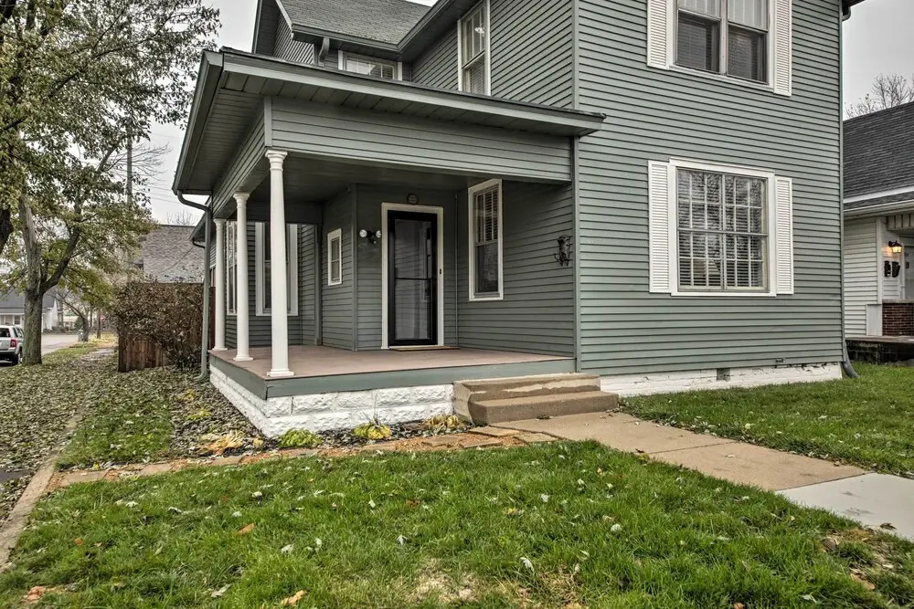 Historic Noblesville Home: Walk to Downtown Shops!