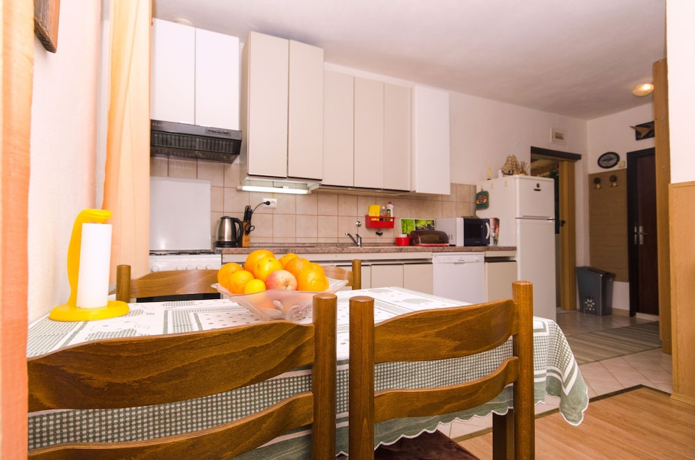 Apartment Vrilo
