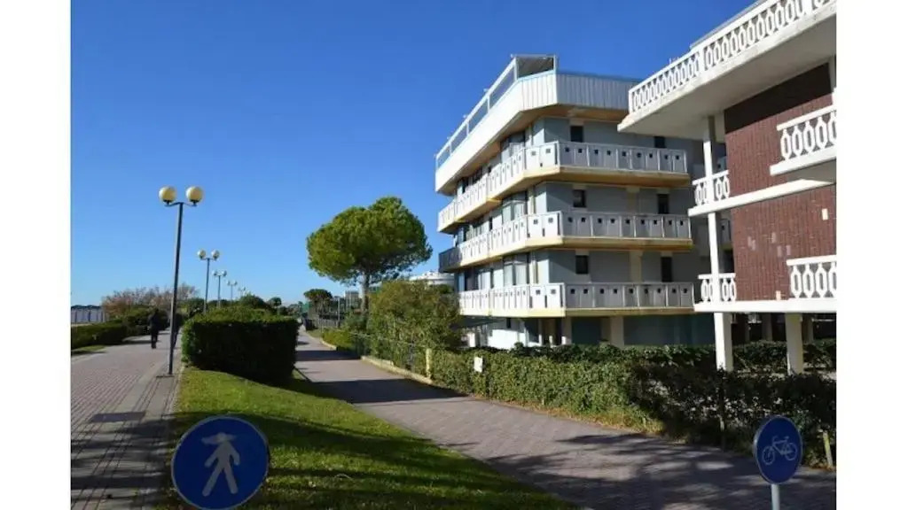 Seafront Apartment - Beahost