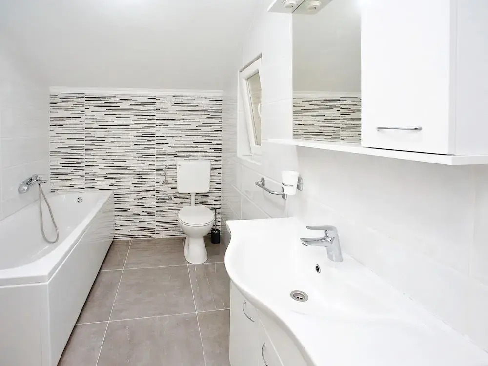 Spasious Two Storey Holiday Home With Great Sea View Terrace 300M From The Sea