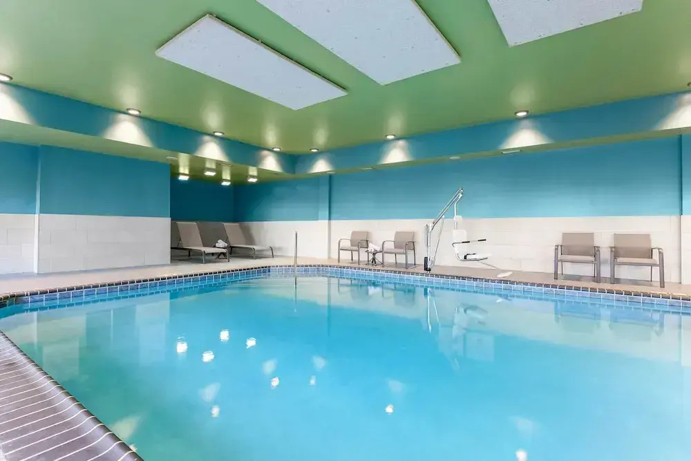 Holiday Inn Express & Suites Chicago OHare Airport by IHG