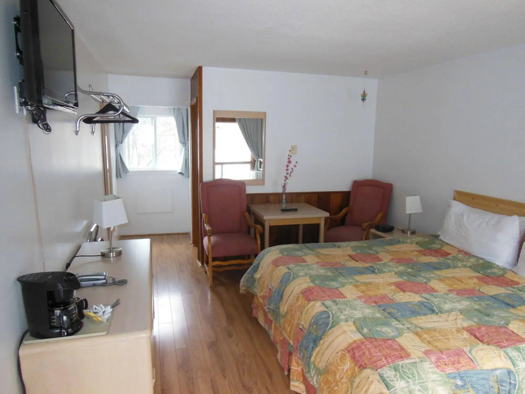 Cedar Motel