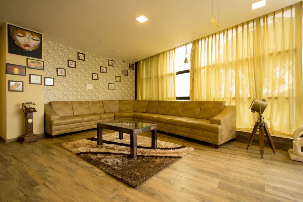 Checkin Regency By OYO Rooms