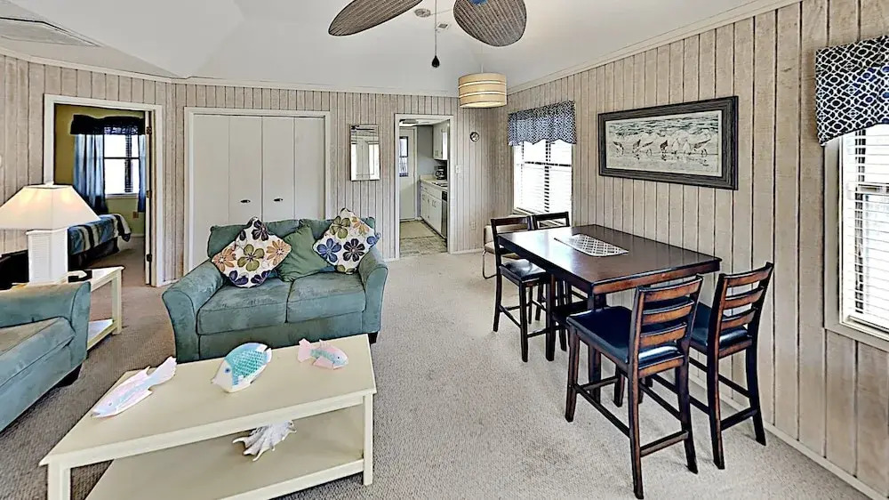 Guest Cottage 14