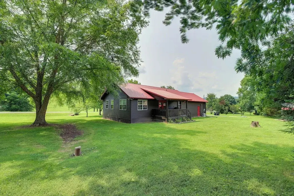 Sevierville Cabin w/ Private Hot Tub & Fire Pit