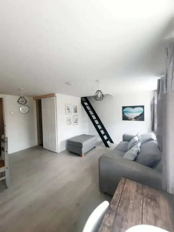 Remarkable Farmhouse House That Sleeps 11