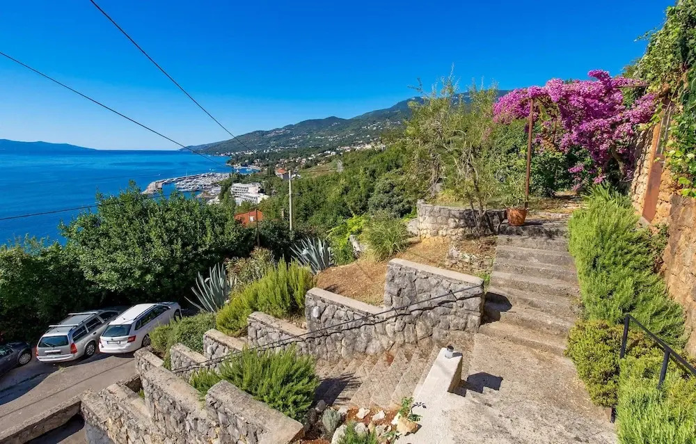 Beautiful Apartment in Opatija With 4 Bedrooms and Wifi