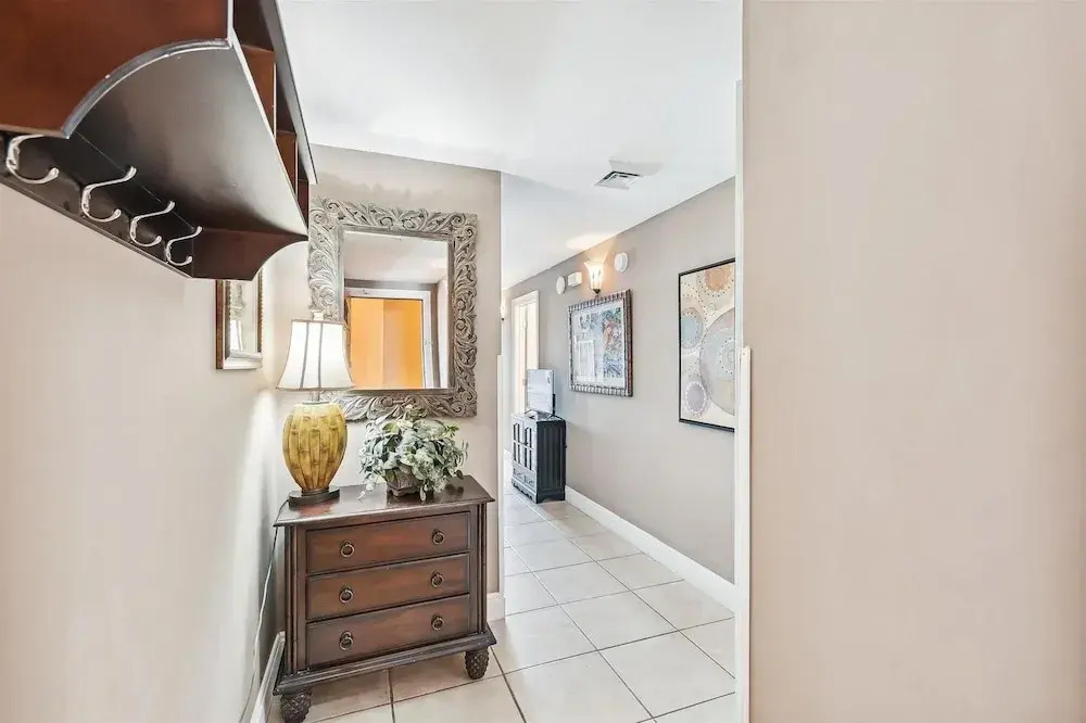 Calypso 1207 West 1 Bedroom Home by RedAwning
