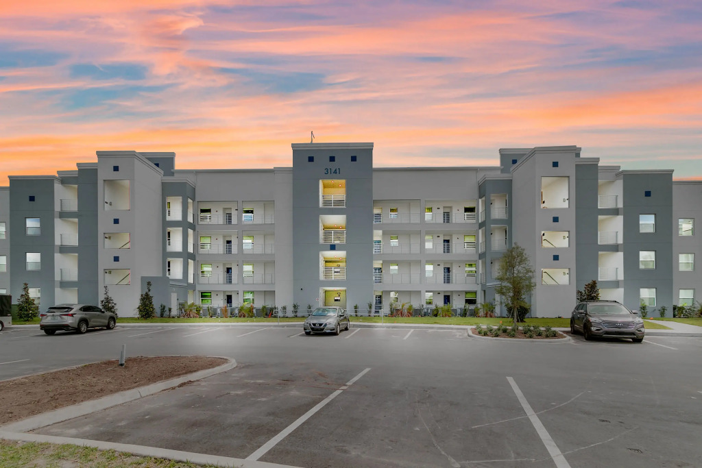 3 Bedrooms / 3 Bathrooms / Storey Lake (3141-208 PC), Kissimmee, US