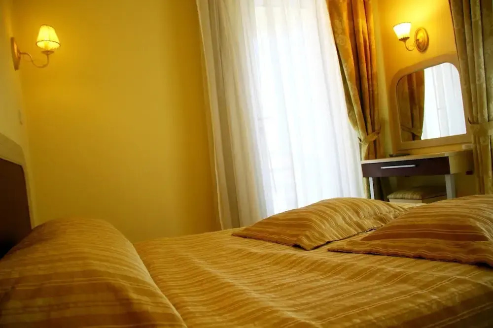 Isik Otel