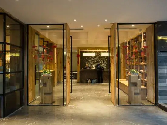 V8 Yiju Hotel (Guangzhou Railway Station)