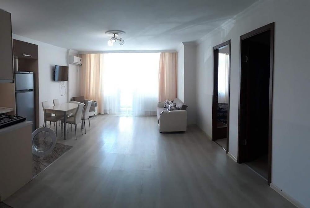 Apartment 16 Pirosmani Street