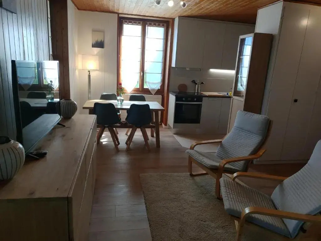 Studio au calme, vue imprenable sur la vallée
