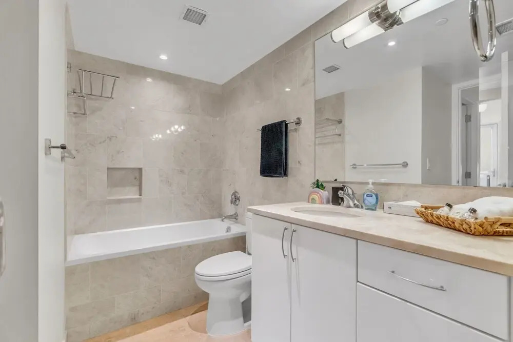 Centrally Located Furnished Apt In Penn Quarter 2 Bedroom Apts by RedAwning