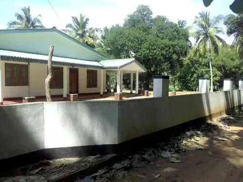 Lake Edge Bungalow