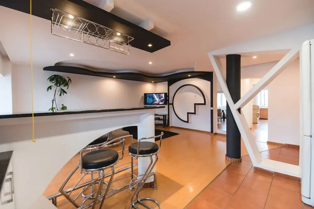 Nicopole Apartment