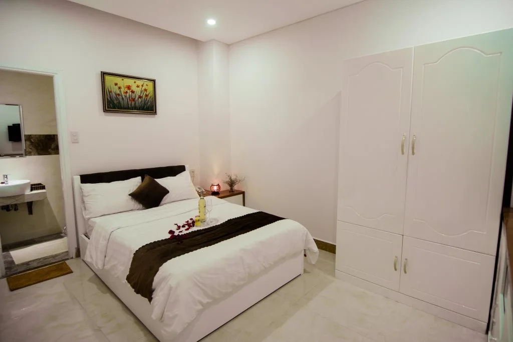 Rose Hotel