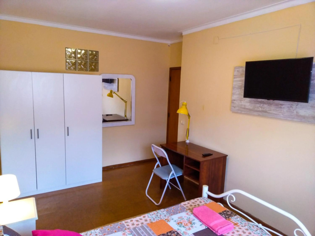 Friends in Braga - Charming Bedrooms in the Historic Center