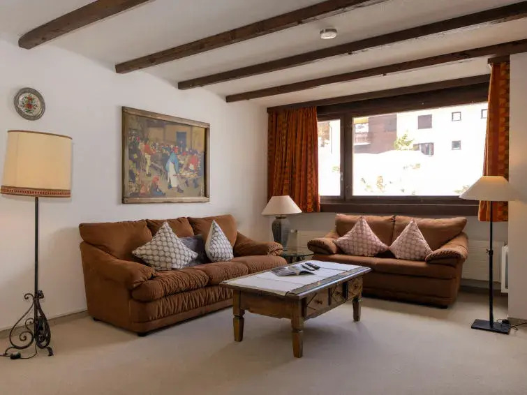 Apartment Chesa Linaria by Interhome