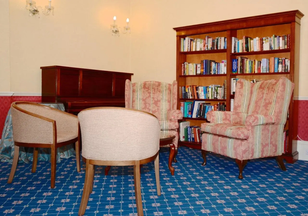Whitehall Hotel