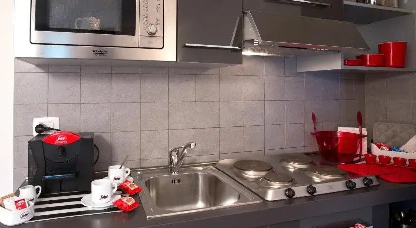 Lacroma Aparthotel