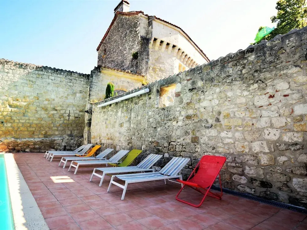 Castle 12th century with private pool close to Agen