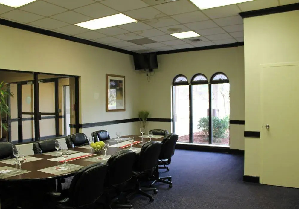 Ramada Pooler/Savannah