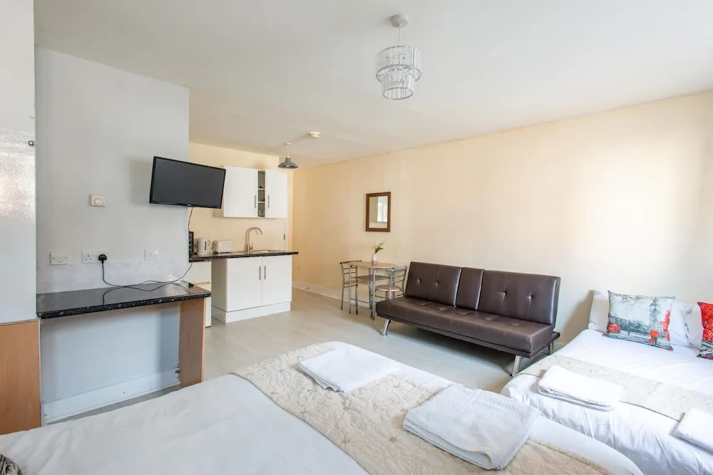 Newly Refurbished Studio, 20mins to London Bridge