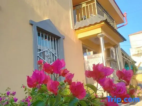 Yining Xiexie Homestay
