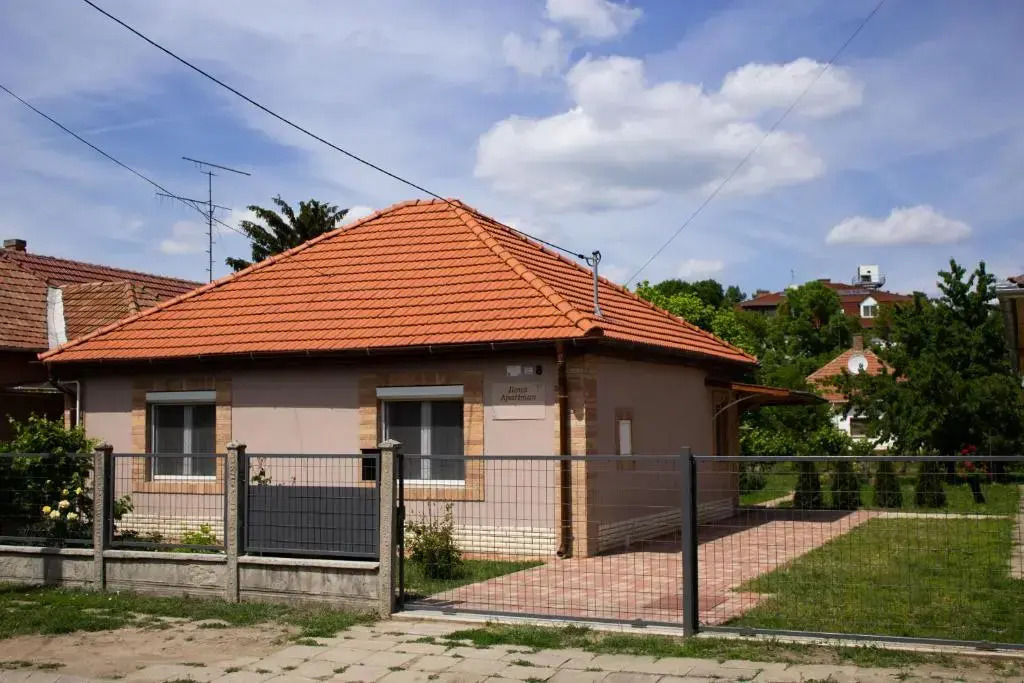 Ilona Apartman