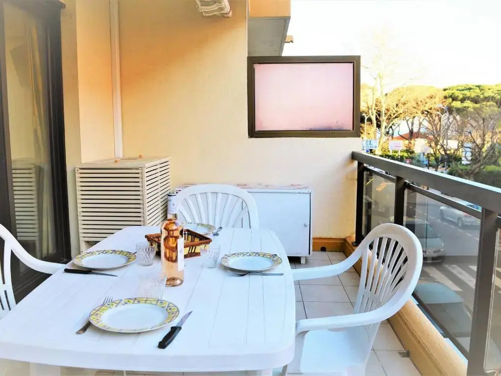 Appartement Le Lavandou, 2 pièces, 4 personnes - FR-1-251-93