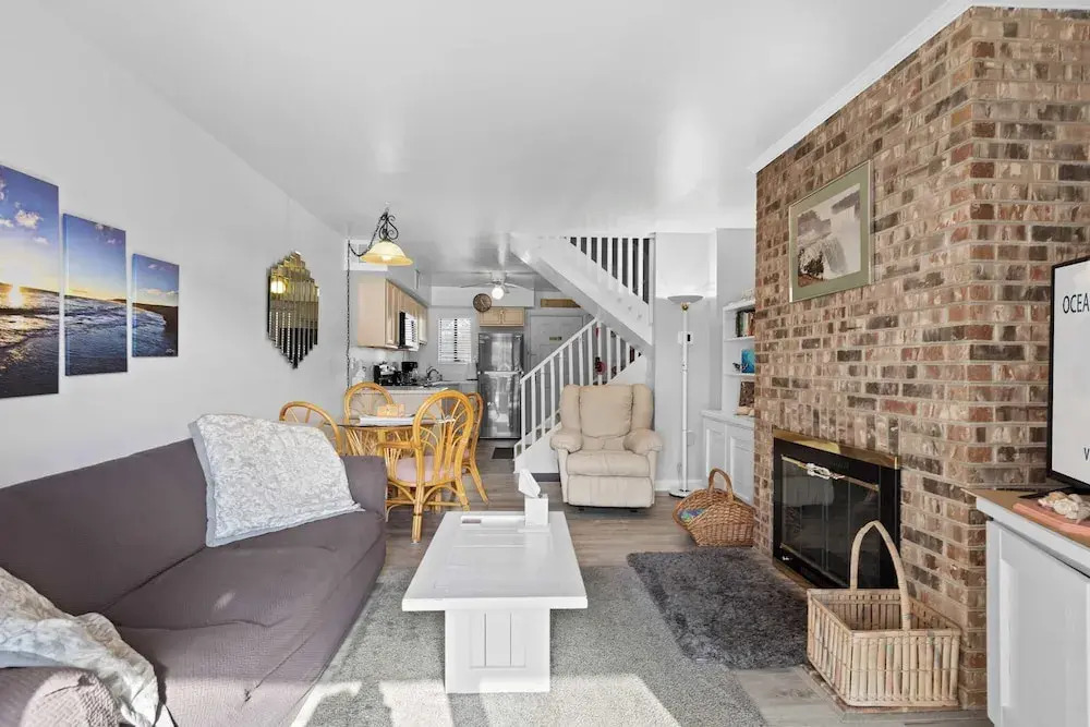 Rustic Harbor I Canal-front 3BR Condo, Private Deck & Fenced Yard