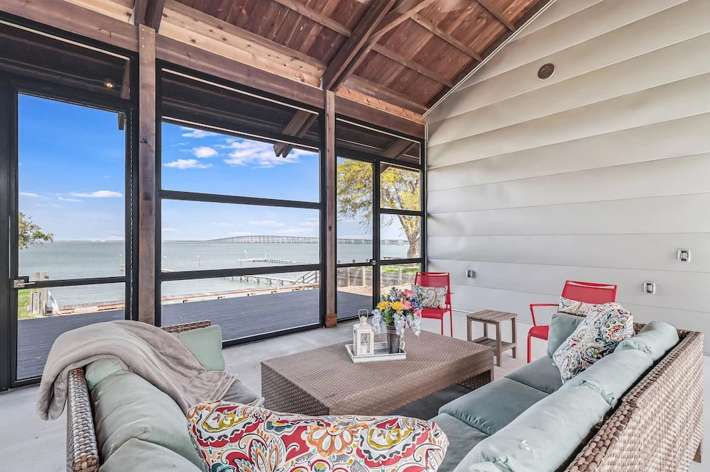 The Cape House 6031rpf 2 Bedroom Home by RedAwning