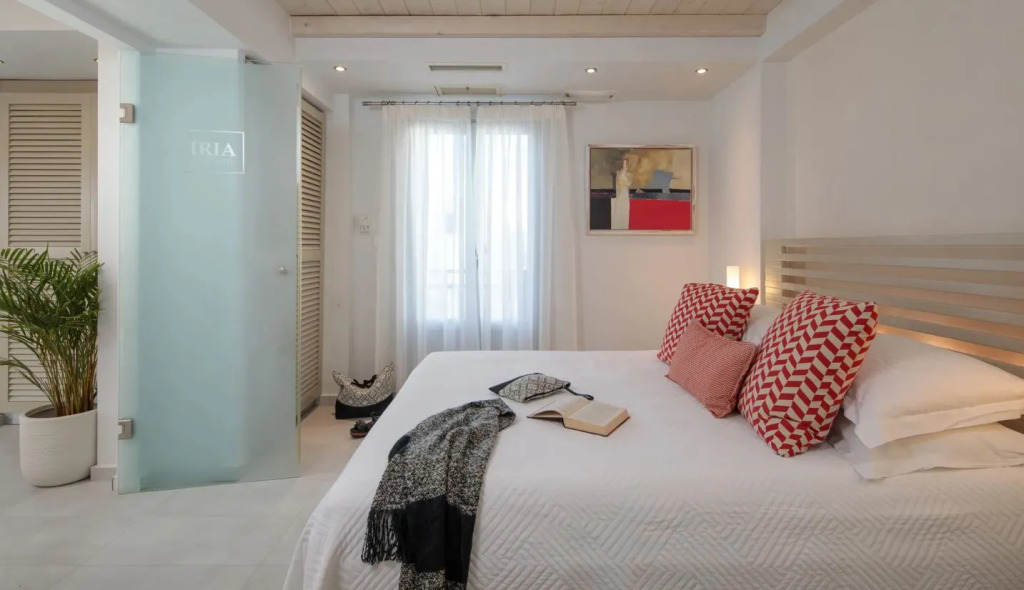 Iria Beach Art Hotel