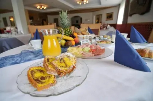 Hotel Alpenroyal
