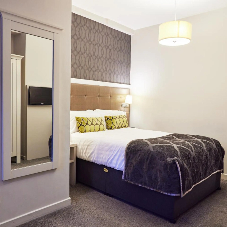 Hotel Isaacs Cork City