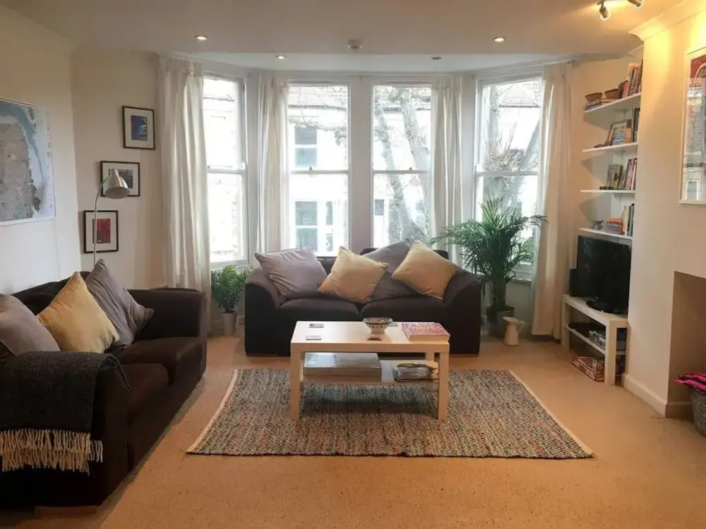Modern 2 Double Bedroom Flat Near Gloucester Road