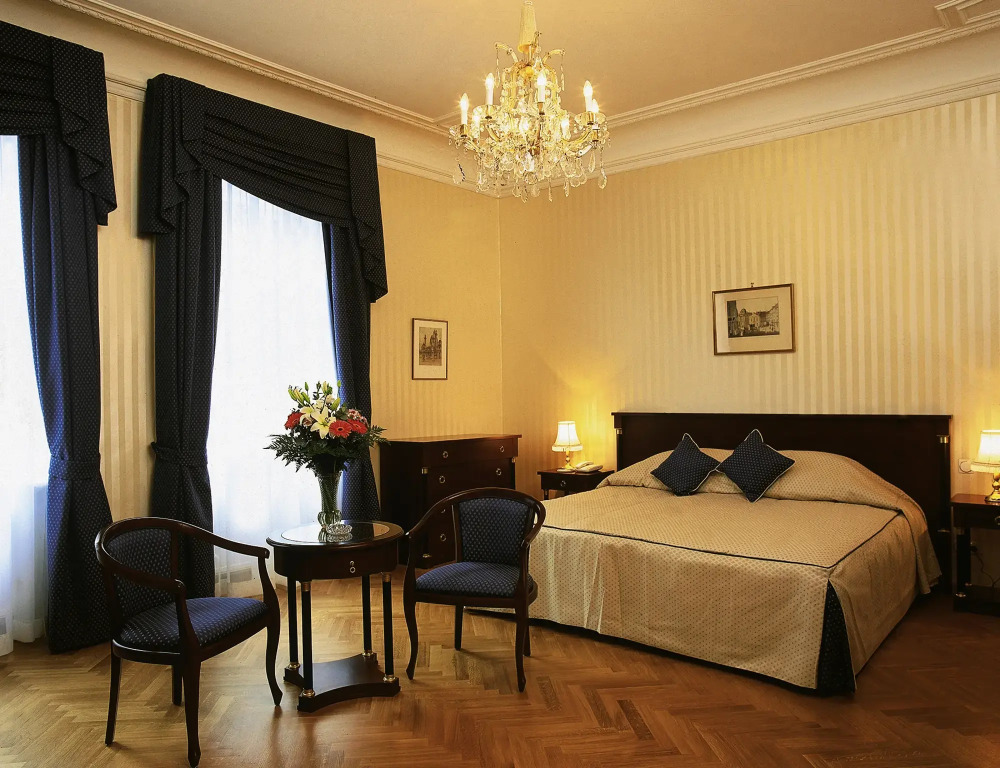 Hotel Ambassador